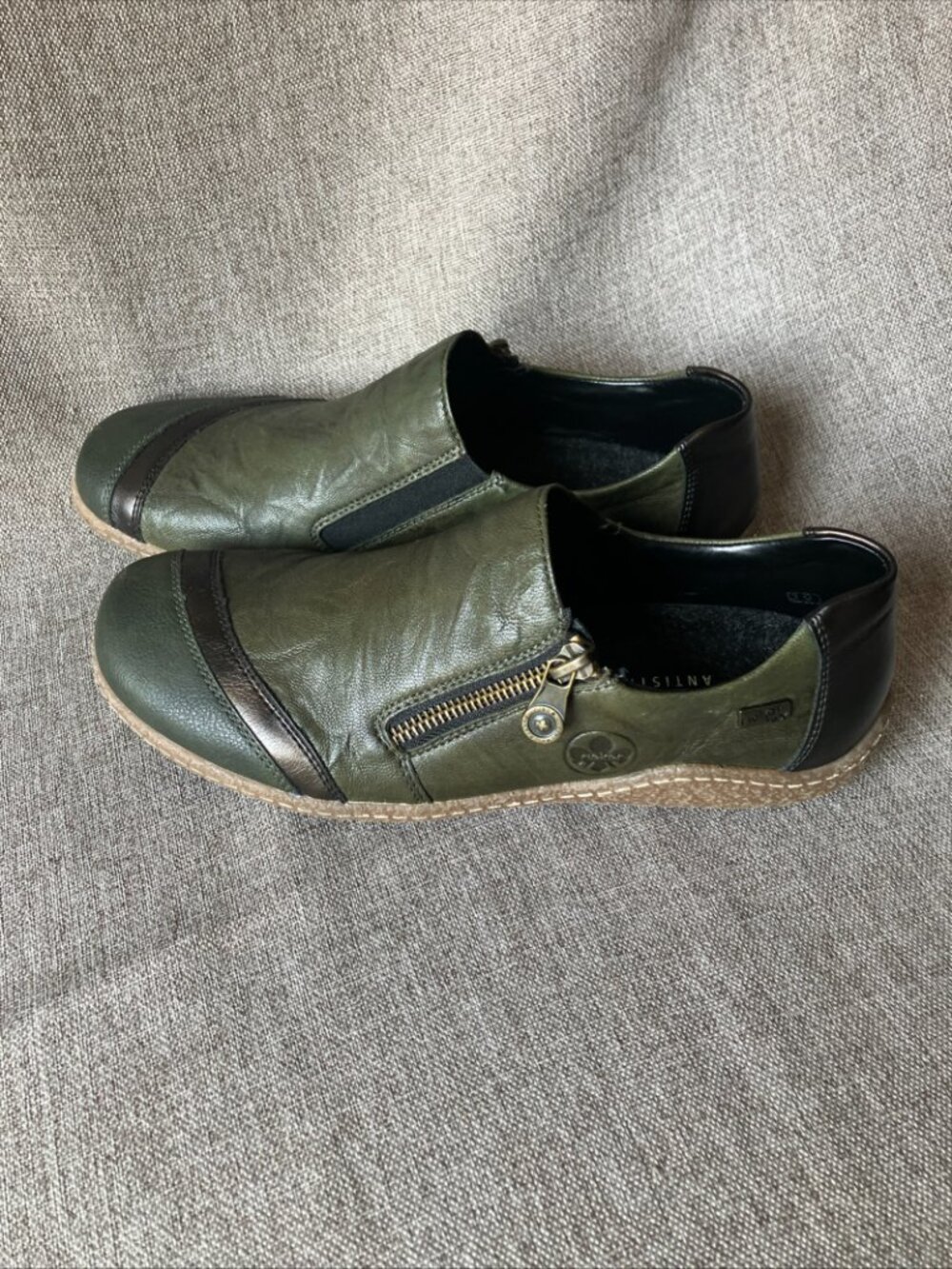 Rieker Liv Women's Leather Slip On Olive Sz US8.5 / EU39, Excellent Condition - Picture 2 of 10